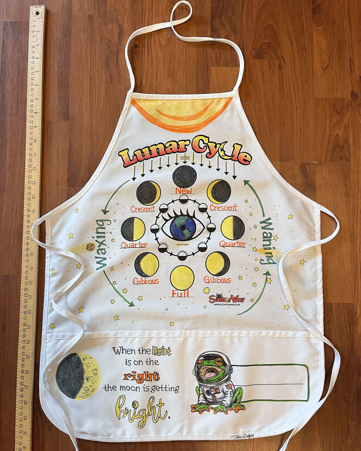 Light on The Right Lunar Cycle Apron – Hand-Detailed Completed Project image 2